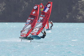 sui226-fra712.jpg
